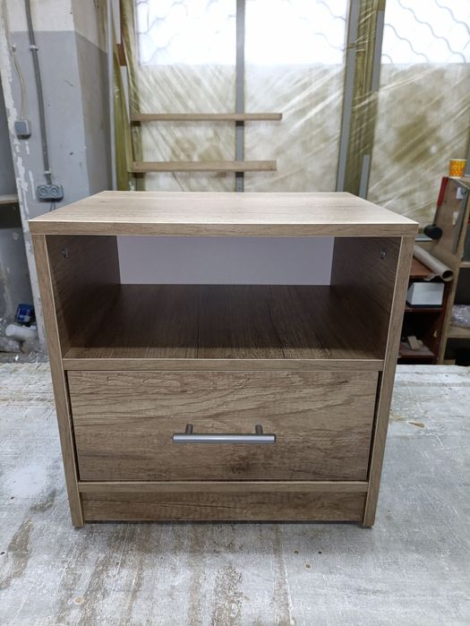 Тумби приліжкові.