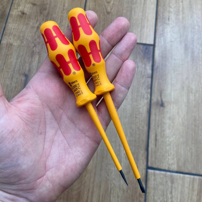 Набор 2 отвертки VDE Wera