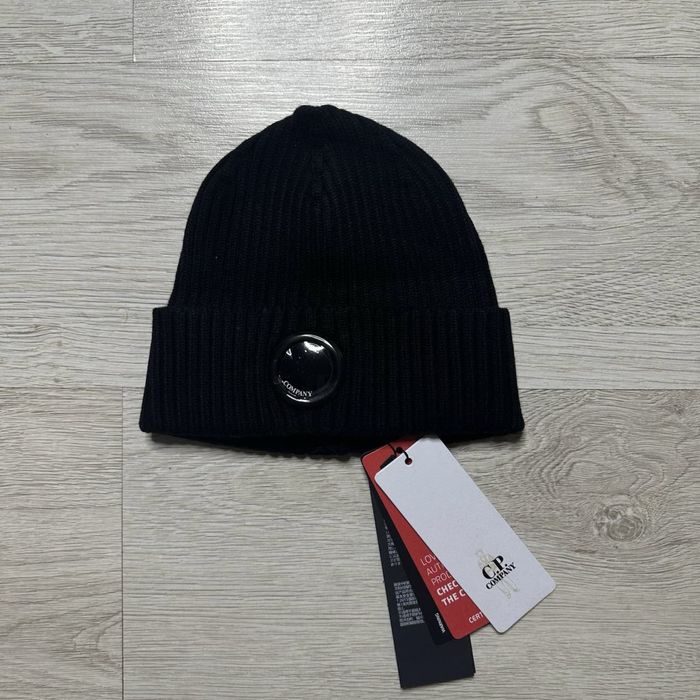 Шапка C.P. COMPANY - В Наявності !