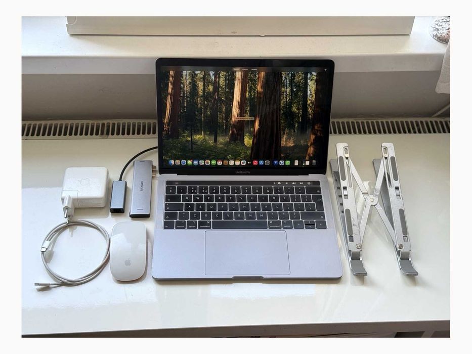 MacBook Pro 13” 2018 i7 16GB 256GB + Magic Mouse / macOS + Windows 11 + Dodatki