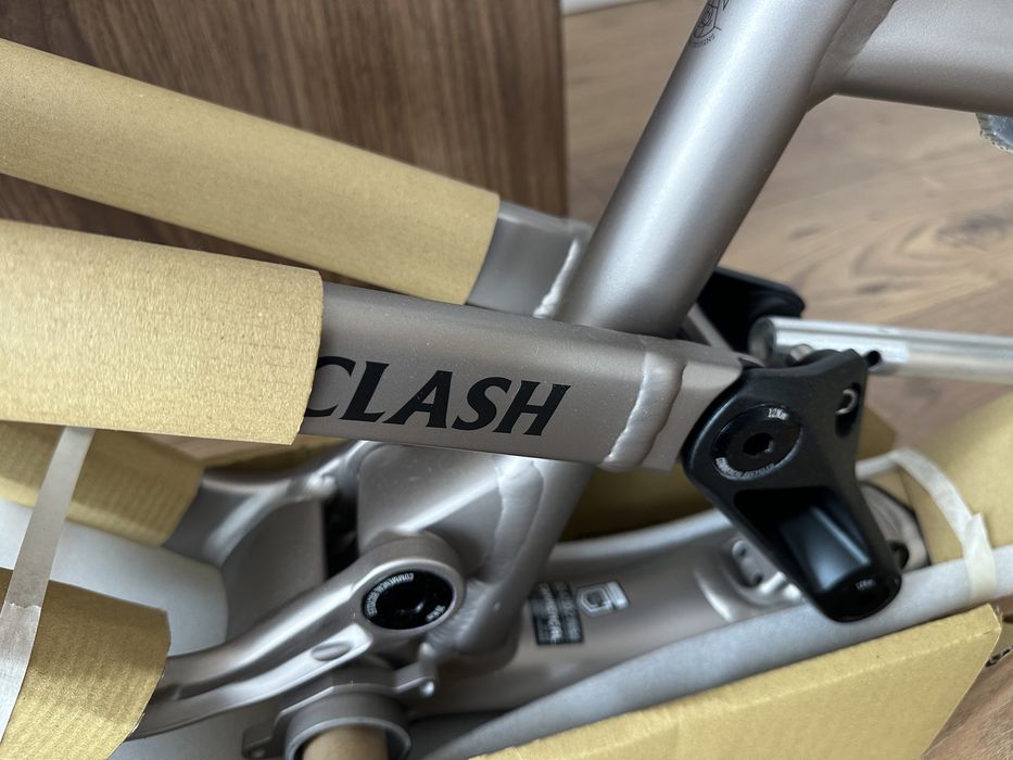 Rama commencal clash
