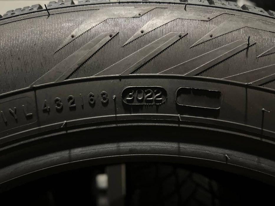 Nokian 225/55R17 Hakkapelitta R5