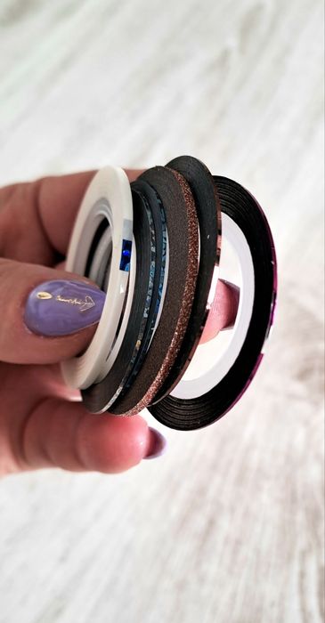 Ozdobne tasiemki do paznokci