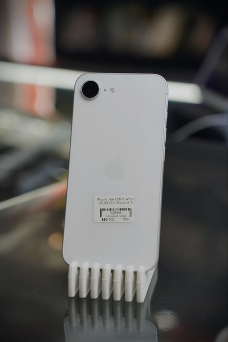 iPhone 16e 128GB White EU Sim 40циклів