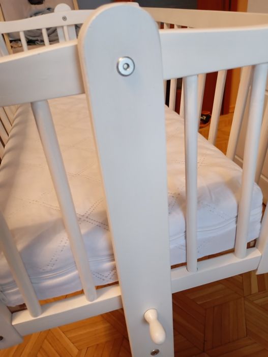 Kołyska niemowlęca biała