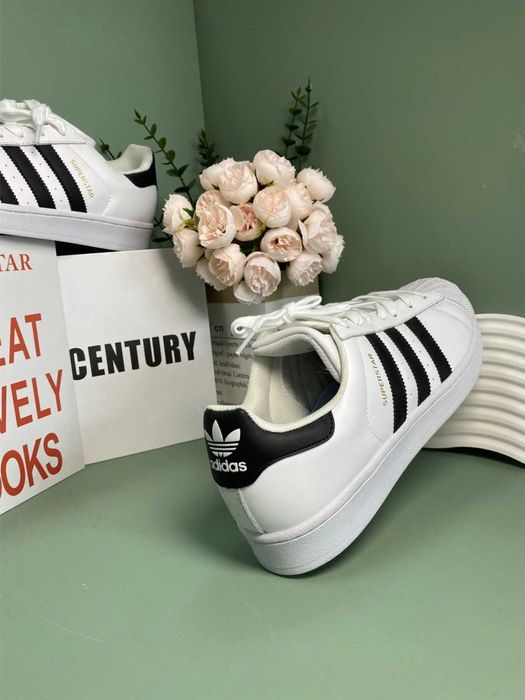 Oryginalne buty adidas Superstar XLG White R.39