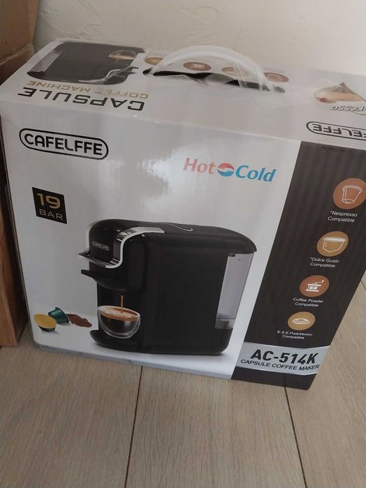 Дуже гарна компактна кавомашина