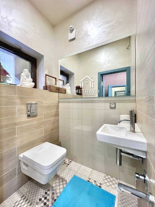 Дом в городе Таунхаус 200 м2 Автономное отопление Новый ремонт