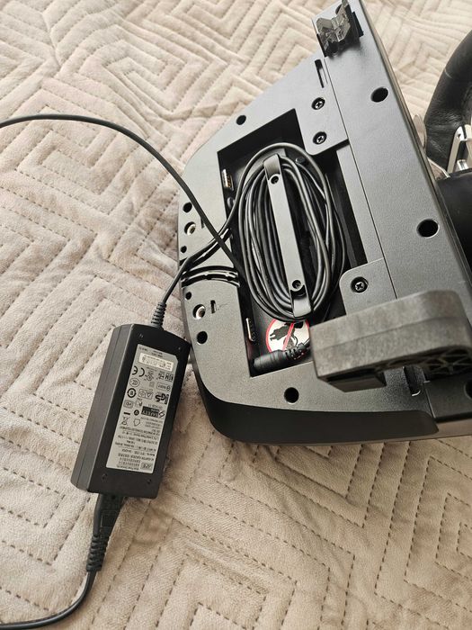 Ігровий руль Logitech G27