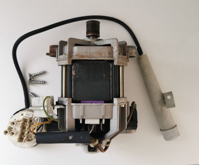 silnik elektryczny do pralki Beko firmy Arcelik plus przekaźnik