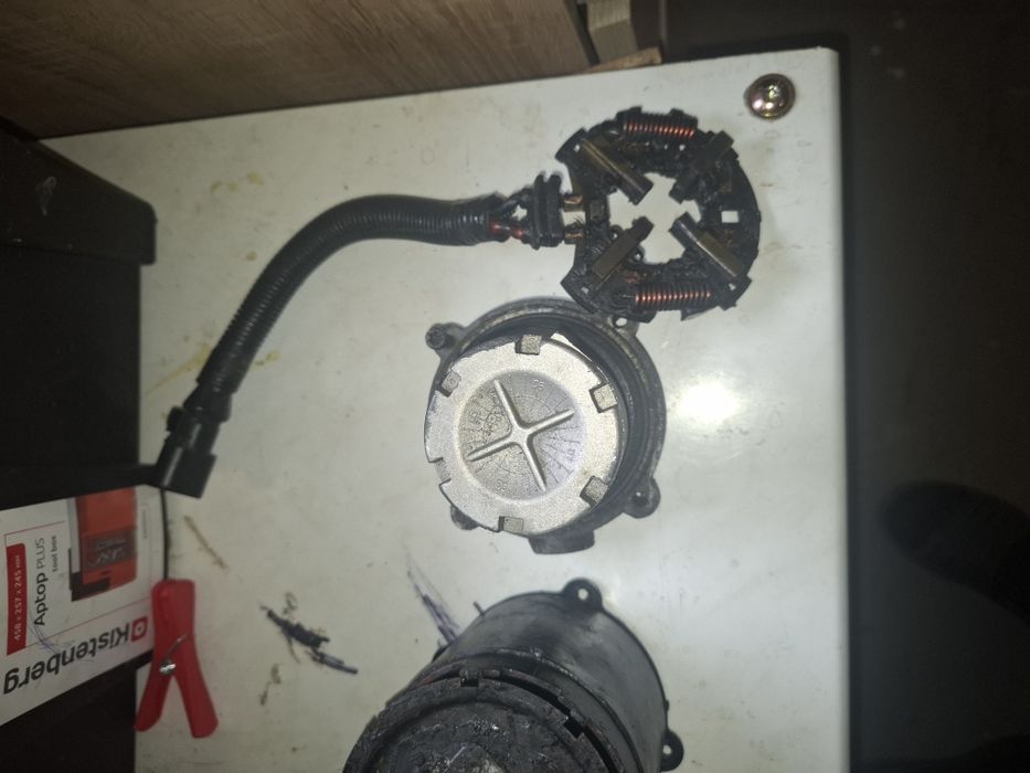 Cześć wspomagania reno kango 1.5 dci