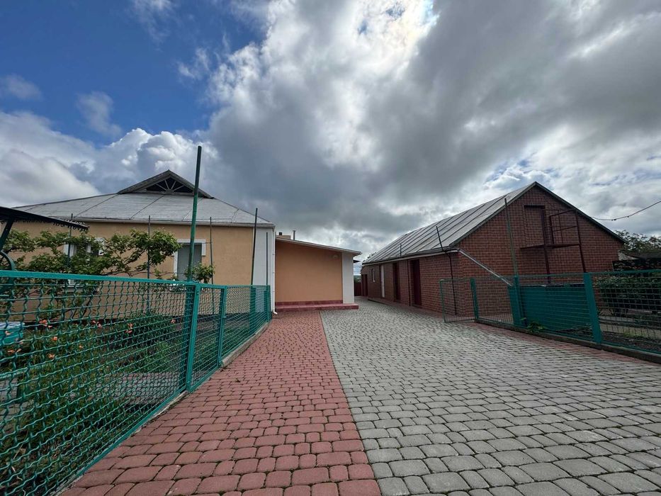 Продається житловий будинок у мальовничому селі Куна