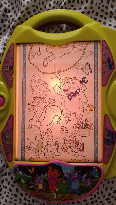 tabuleiro de luz para decalque da Dora a Exploradora