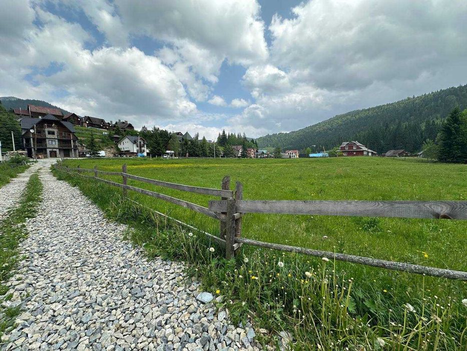 Вигідна пропозиція в першій лінії ділянка в Поляниці поруч з Буковелем