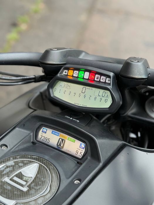 Мотоцикл Ducati Diavel 1200 2014 рік