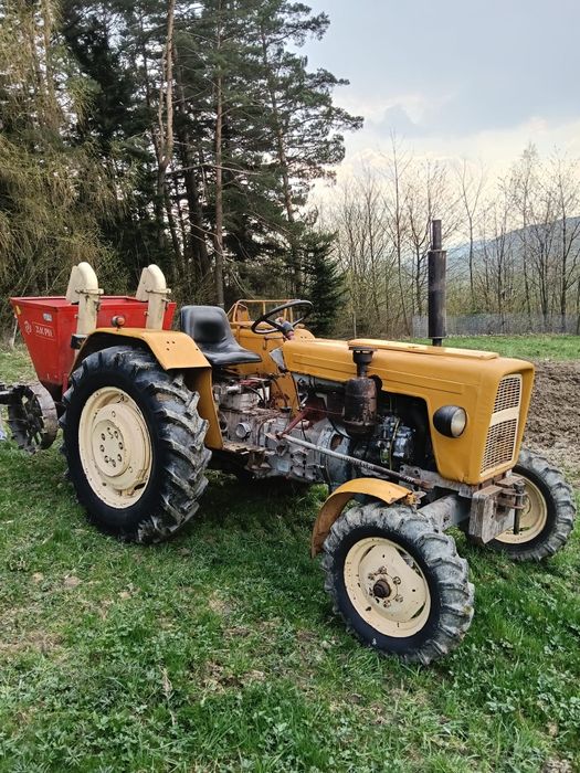 Ciągnik rolniczy Ursus c-330- Nowe opony.