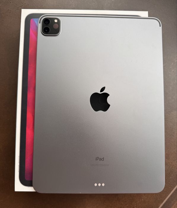 Продам Apple iPad Pro 11” (2-го поколения) Wi-Fi 128 GB Space Gray