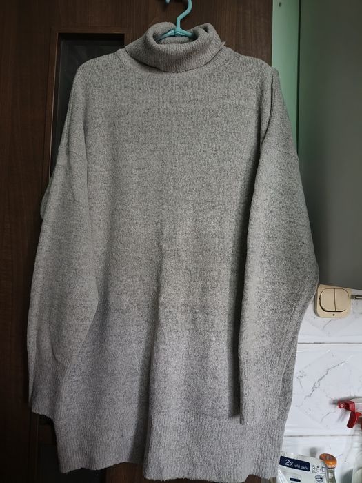 Luźny sweter  golf popielaty Nly