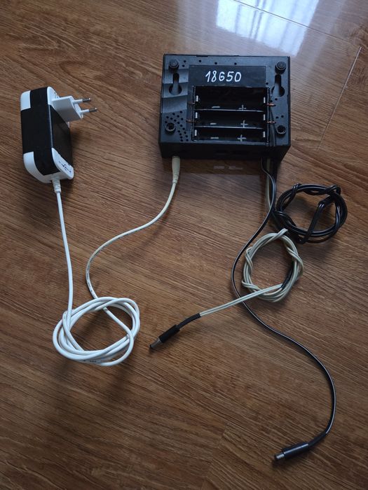 UPS безперебійник для роутера із змінними акб, 3 виходи читати опис