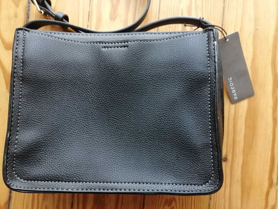 Bolsa da PARFOIS preta, nunca usada.