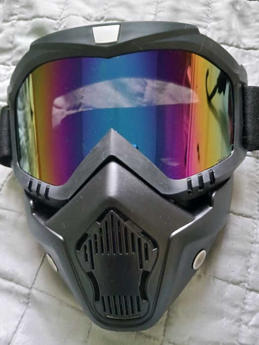 Máscara de proteção para moto sem uso impecavel