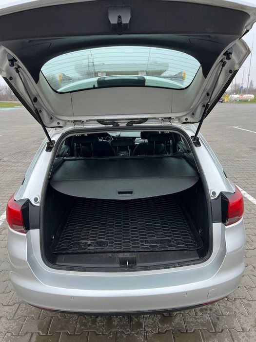 Продам Opel Astra K. 2016р. 1.6дизель