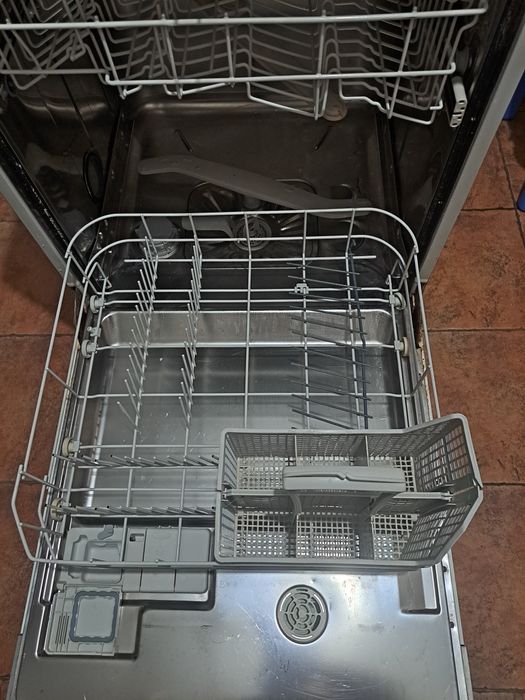 Maquina lavar loiça encastrar AEG