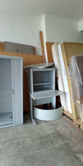 Armário e Conjunto 2 Secretárias