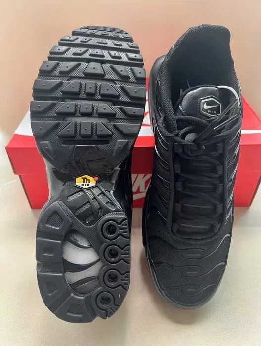 Nike_Air_Max_TN_Plus_Black R.40