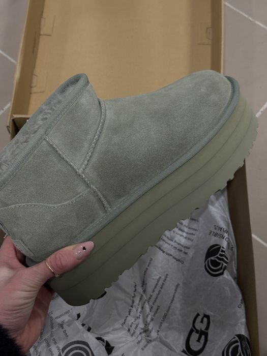 UGG ultra mini platform 40