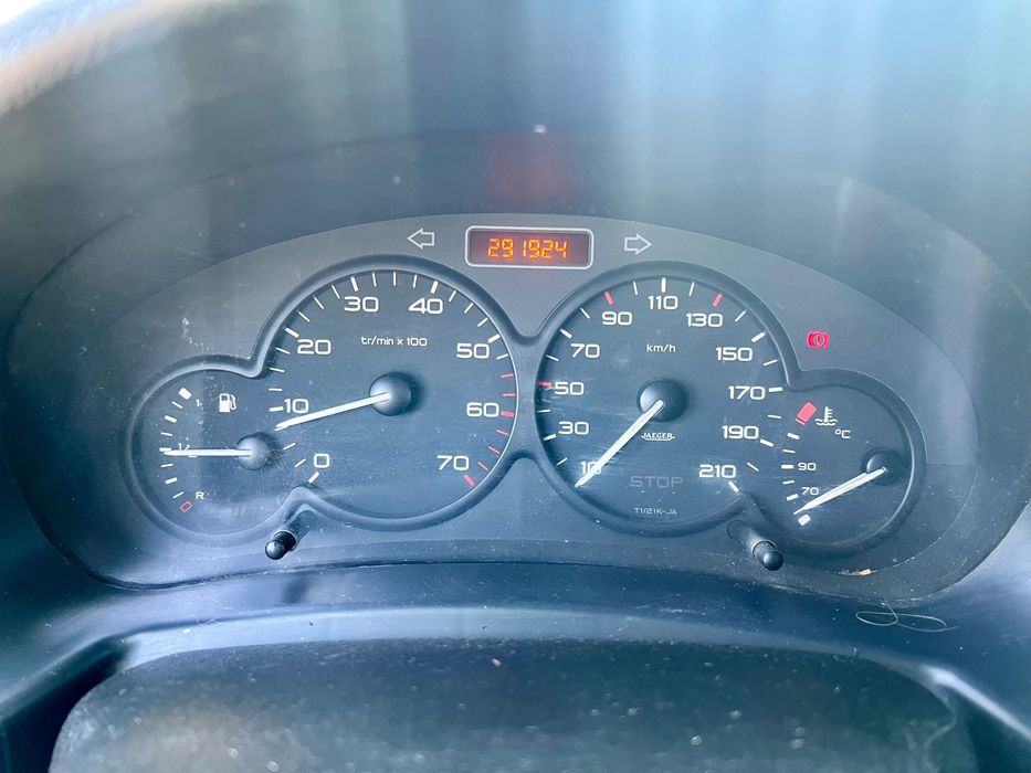 Продам Peugeot Partner 2006 1.6 hdi пассажир