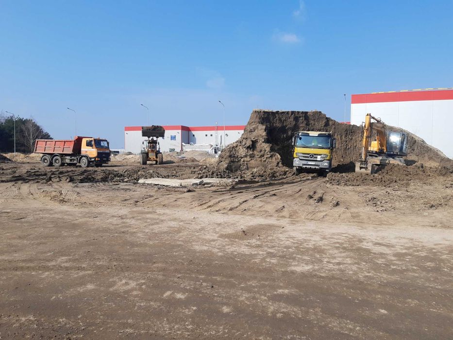 Wywóz gruzu ziemi gliny wyburzenie koparka transport wywrotką PIASEK