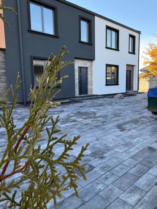 Кутовий готовий  таун  Ворзель