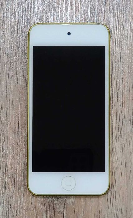 MP3 плеєр Apple iPod Touch 5 покоління (MD714LL/A)
