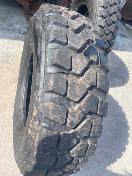 365/80R20 Pirelli Pista