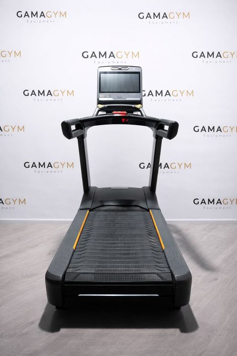 MATRIX PERFORMANCE Plus Touch Bieżnia Netflix