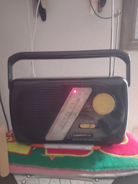 Radio portátil, bom estado
