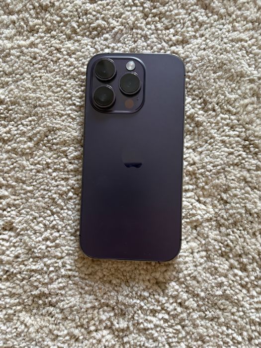 IPhone 14 pro roxo