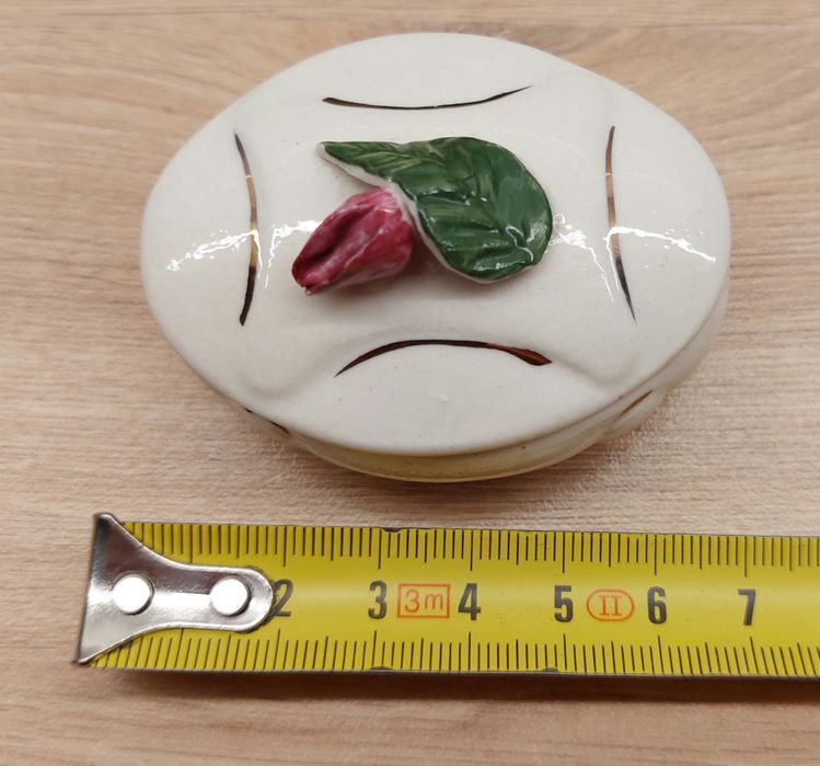 Pojemnik ceramiczny na biżuterię