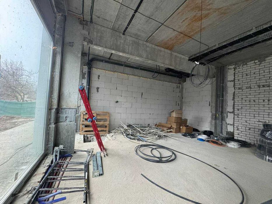 Продам коммерческое помещение в ЖК Вертикаль/Новобудова