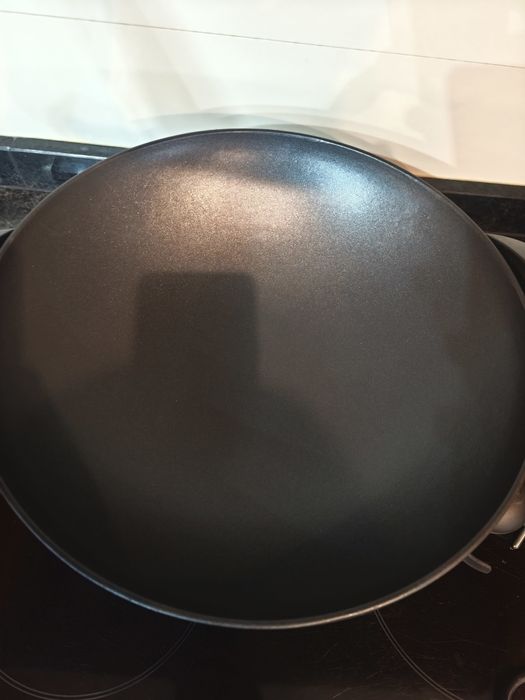 Wok eléctrico usado 2 vezes