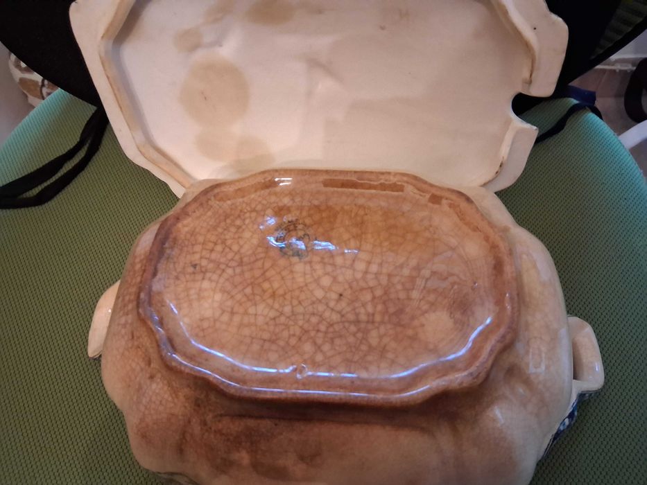 Terrina loiça de Sacavém antiga motivo bussaco