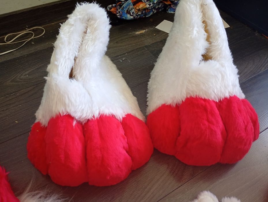 Fursuit komono mini piertial