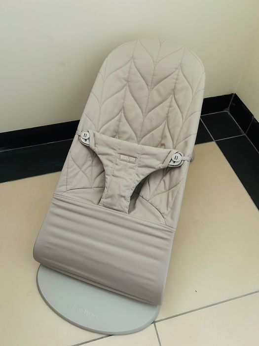 Bujaczek babybjorn