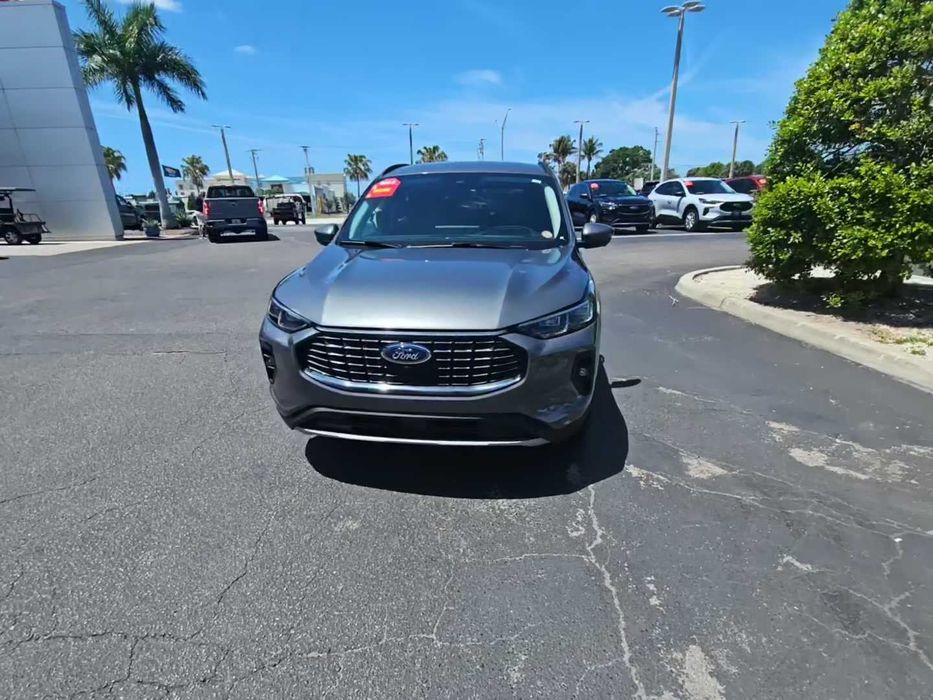 2025 Ford Escape Hybrid Platinum
