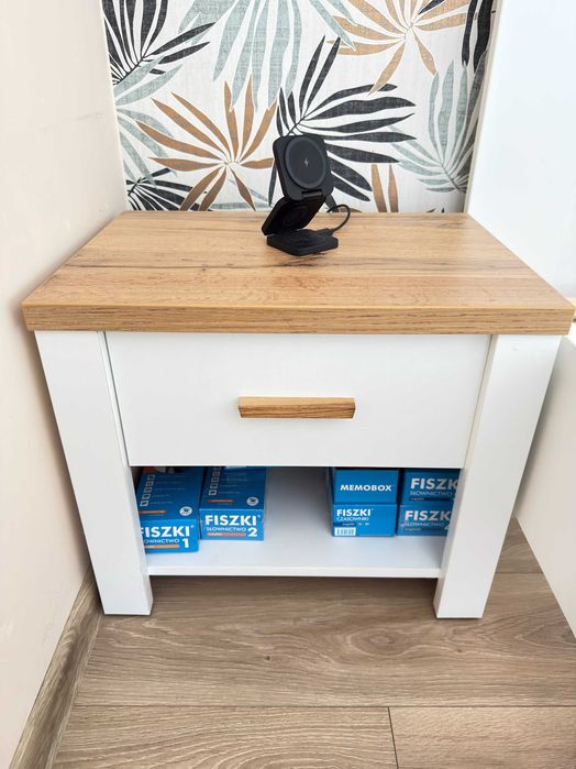 Komplet mebli do sypialni - łóżko 160×200 + 2 szafki + komoda