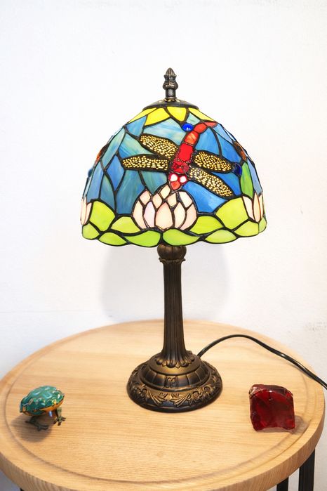 Lampa witrażowa w stylu Tiffany