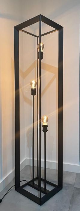 Lampa stojąca loft