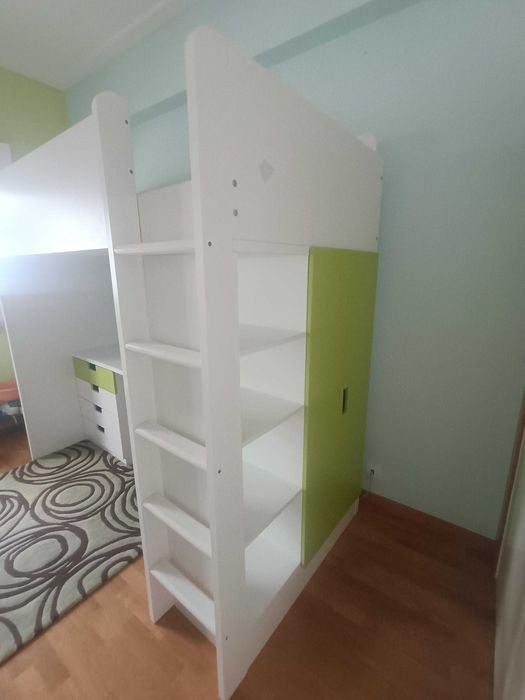 Beliche IKEA SMÅSTAD com secretária, gavetas e cama integrados