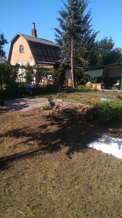 Продам дачу у передмісті